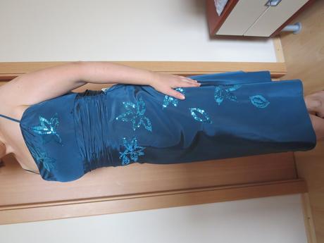 Spolocenske saty, 40