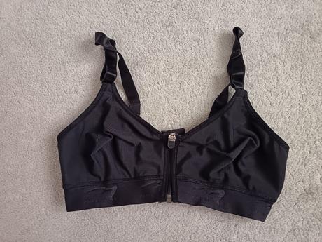 Pooperačna podprsenka, 80d