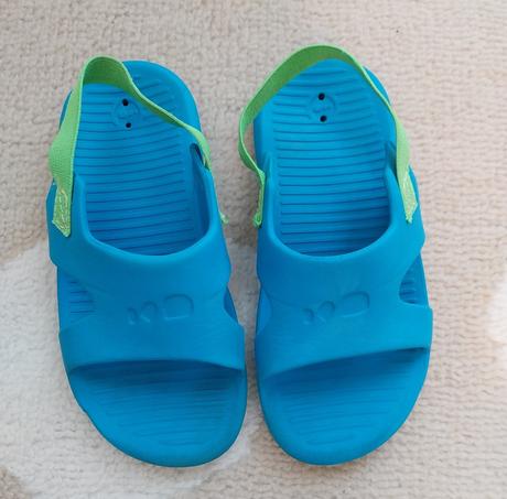 Sandálky do vody, decathlon,25