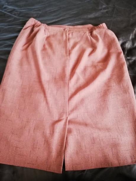 Tehlova suknicka, 48