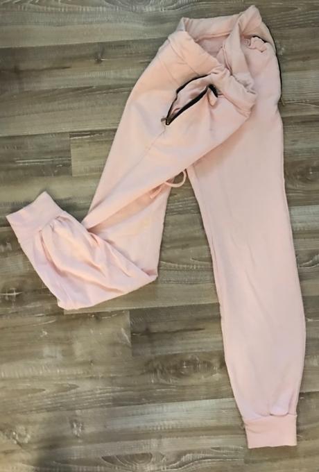 Krásne tepláky,nohavice, m