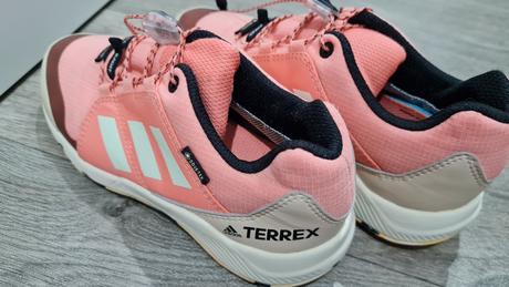 Turisticke topanky, adidas,34