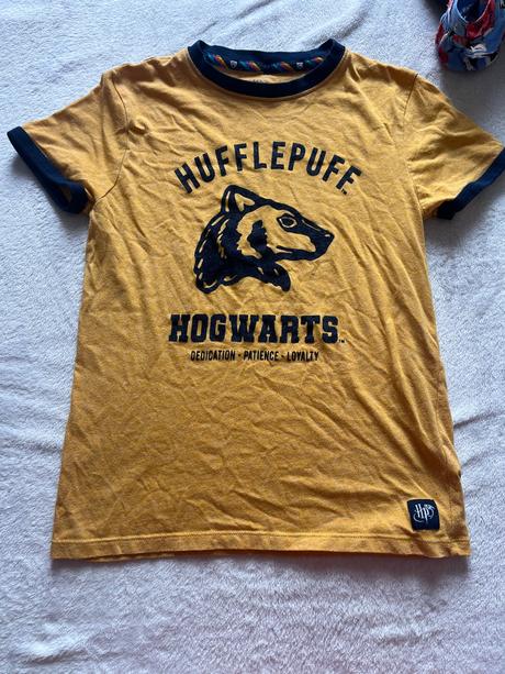 Hufflepuff tričko, marks & spencer,146