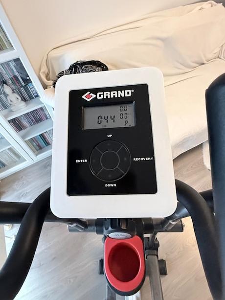 Eliptický trenažér grand,