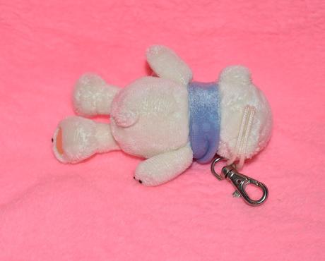 Maličký medvedík nici,