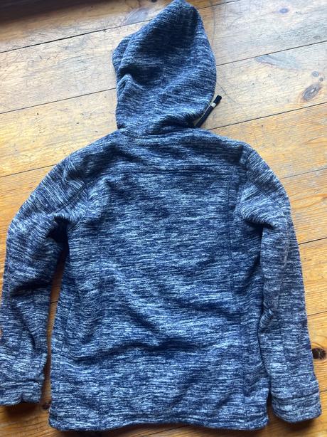 Podšitá mikina, 146