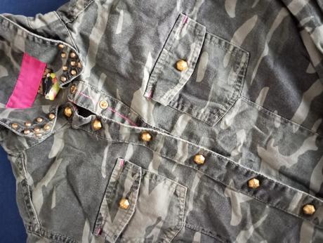 Maskacova košeľa, 146