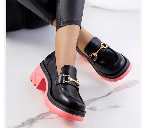 Mokasíny s ružovým opätkom, 41