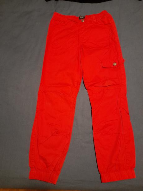 Športové nohavice, 134