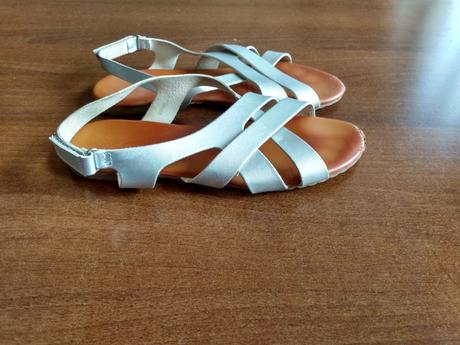 Sandálky, 37
