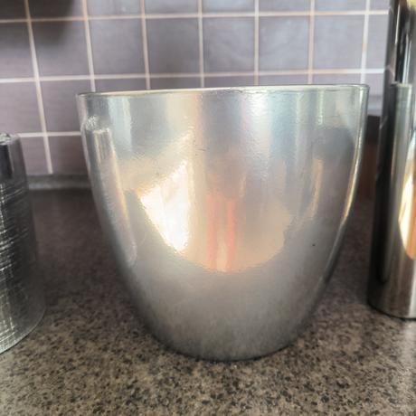 Kvetináče strieborné keramické, 