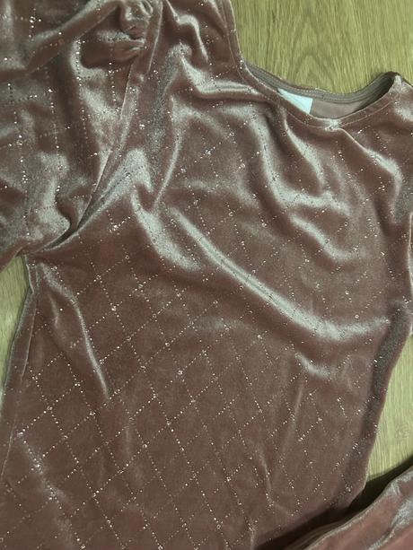 Zamatová suprava, zara,152