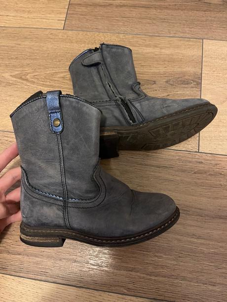 Celokožené prechodné čižmičky, 26