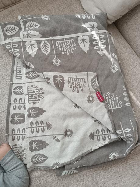 Satka sestrice, velkost 6, sestrice