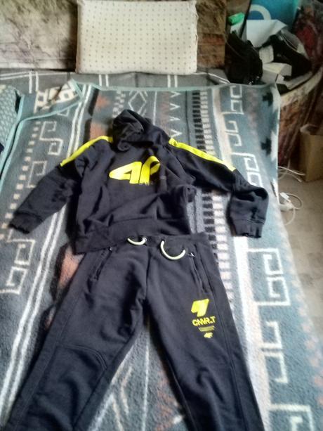 Tepláková súprava, 152