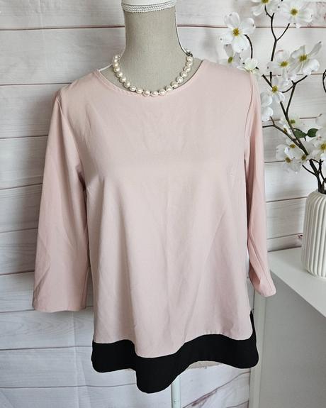 Krásna zaujímavá blúzka, m