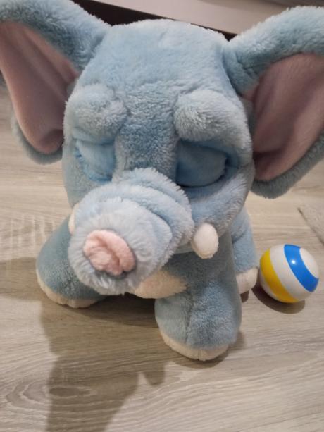 Interaktívna hračka slon, 