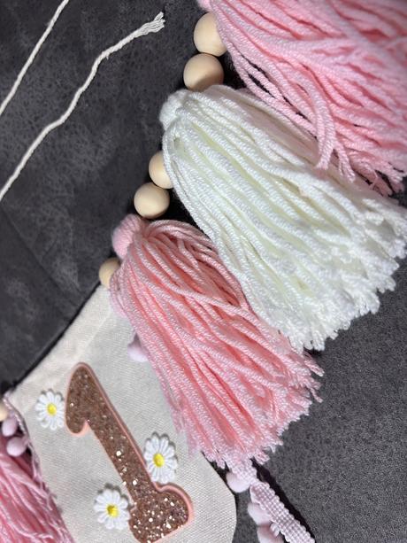 Banner s číslom 1, 