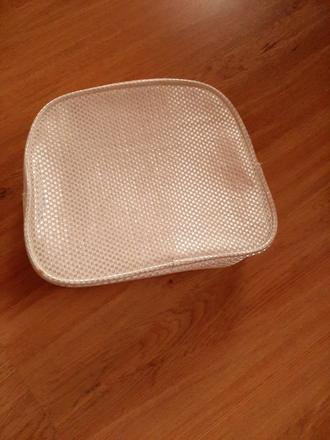 Kozmetická taška clarins,