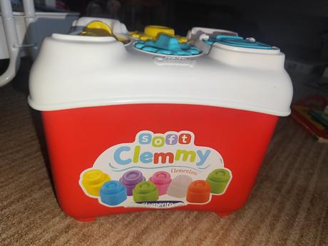 Gumené kocky v krabici, 