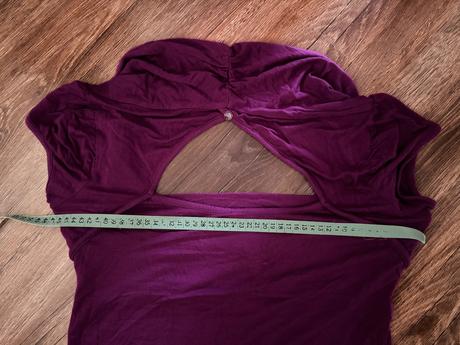 Fialový top l s výstrihom na chrbte 40/42, takko,l