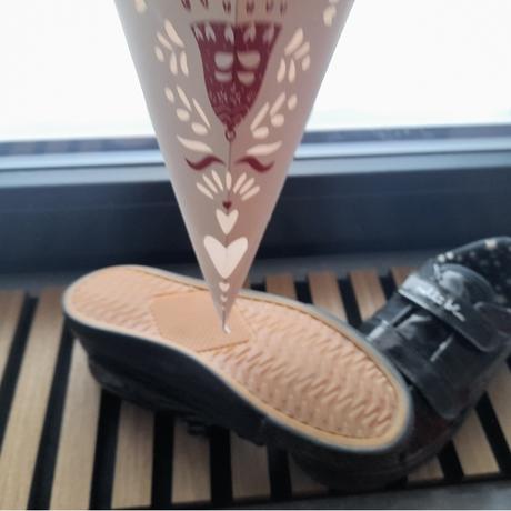 Lakované trblietavé topánky, nelli blu,35