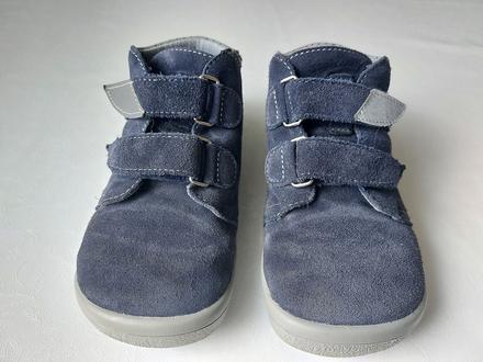 Beda lucas 29, beda,29