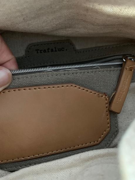 Bežová lakovaná zara, zara