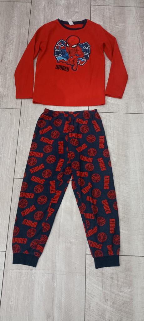 Pyžamo 116 aj z poštovným, c&a,116