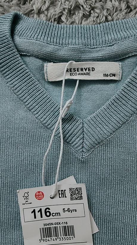 Svetrík s vckom, reserved,116
