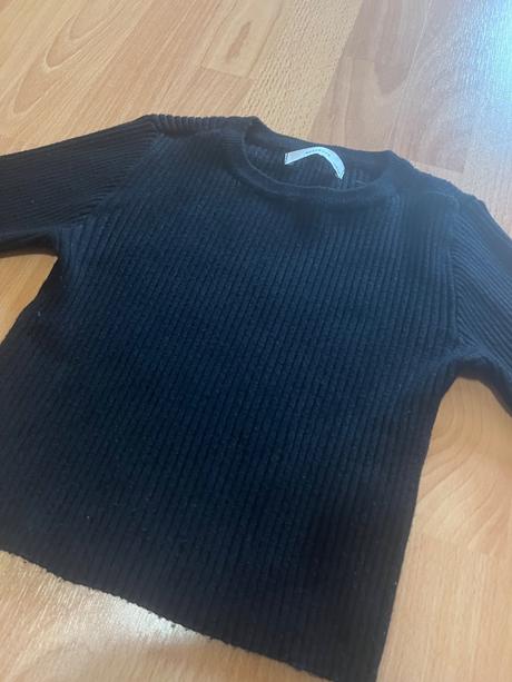 Tricko, reserved,128