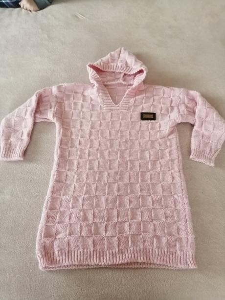 Dievčensky predĺžený sveter, 122