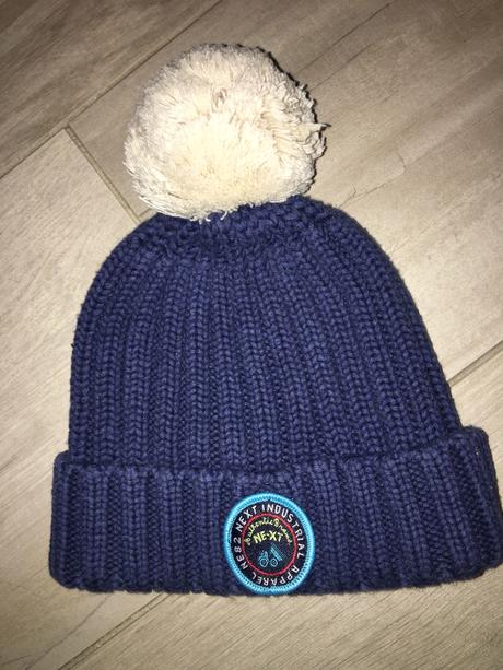 Čiapka s brnbolcom, next,74