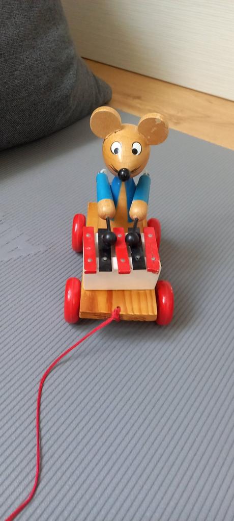 Drevena myš, 