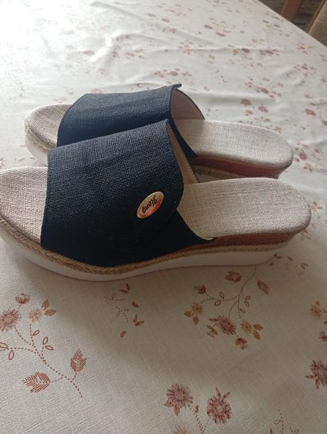 Dámske šľapky, 39