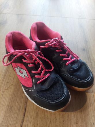 Tenisky, umbro,37