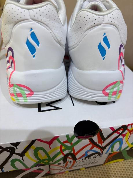 Skechers spread the love la, skechers,31
