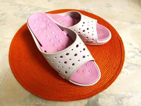 Gumené šlapky na platforme, 38