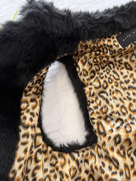 Luxusná čierna kožušinová vesta, gate,s