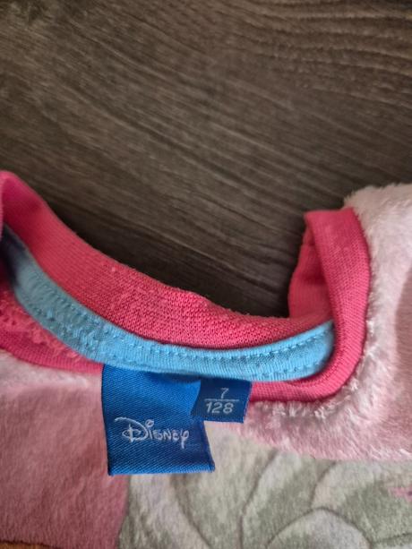 Teply pulovrik, disney,128