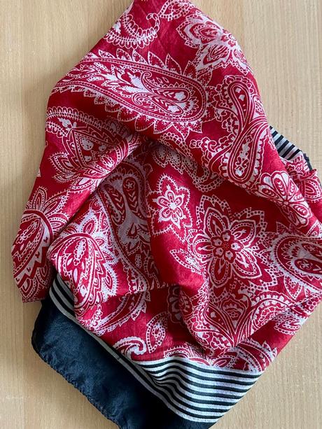 Jemná hodvábna šatka 100x100 cm, xl