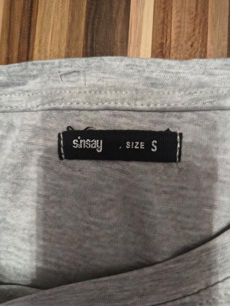 Sivé tričko, sinsay,s