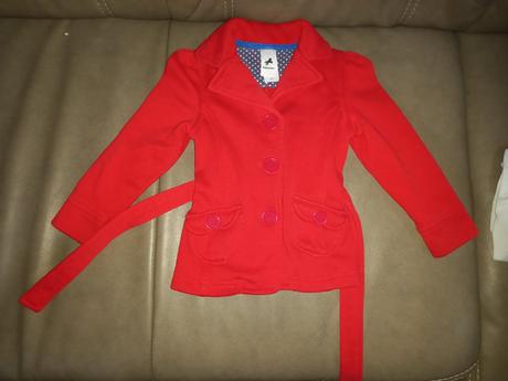 Krásny červený kabátik, c&a,98