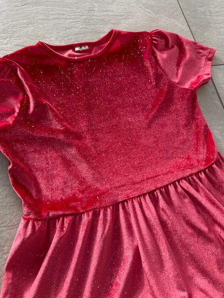 Trblietave saty, 158