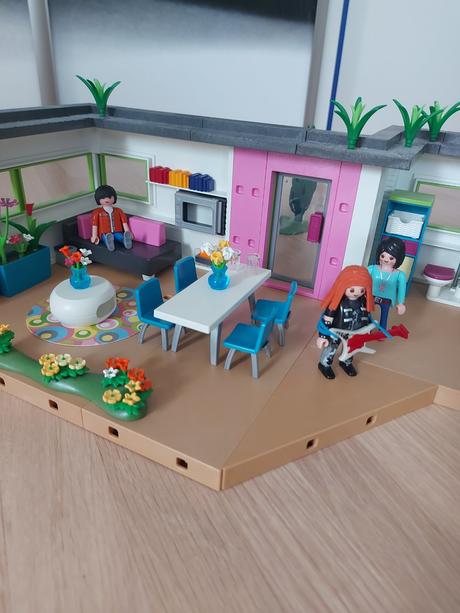 Playmobil obrovská vila+bazén+hosťovský dom+auto, 