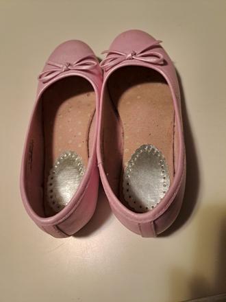 Dievcenske baleriny, 32