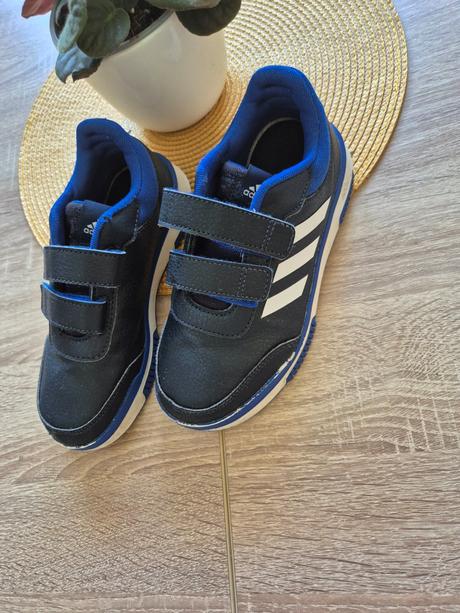 Tenisky adidas č. 33, adidas,33