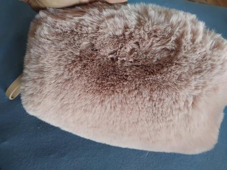 Kabelka taštička do ruky, stradivarius