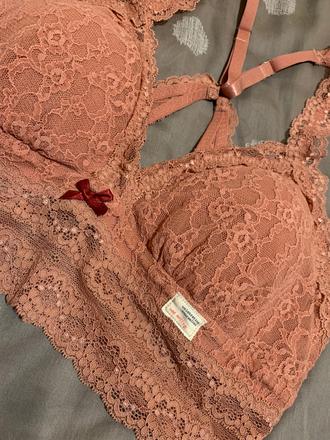 Čipkovaná podprsenka / braletka, 80c