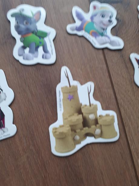 Kniha labková patrola s magnetkami,